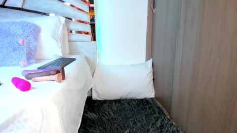 Snapshot of sofijohnsonx chatting on 02/09/25, 12:41 sofijohnsonx online show from 02/09/25, 12:41