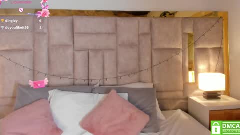 Snapshot of sofiscott_ chatting on 01/04/25, 11:17 Sofia online show from 01/04/25, 11:17