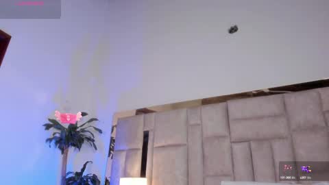 Snapshot of sofiscott_ chatting on 03/09/25, 07:37 Sofia online show from 03/09/25, 07:37