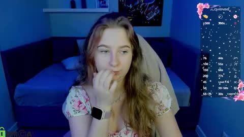 Snapshot of soft_as_a_flower chatting on 10/10/25, 01:15 Anna GMT2 Wed Thu Fri Sat Sun online show from 10/10/25, 01:15