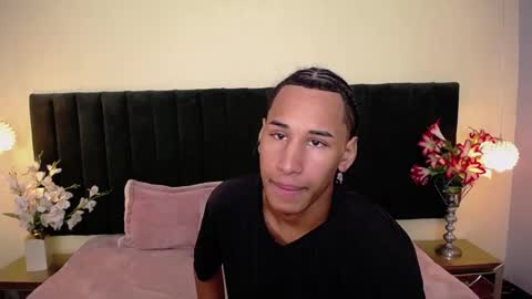 Snapshot of soft_attraction chatting on 10/17/25, 07:49 Cam and Amy online show from 10/17/25, 07:49