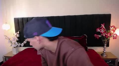 Snapshot of soft_attraction chatting on 11/08/25, 07:45 Cam and Amy online show from 11/08/25, 07:45