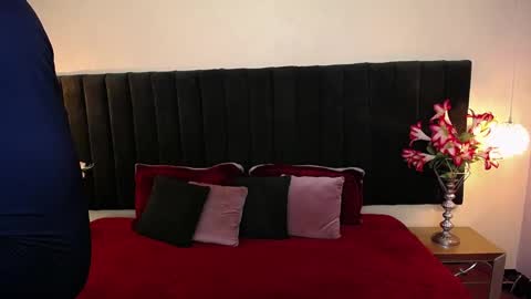 Snapshot of soft_attraction chatting on 11/15/25, 07:43 Cam and Amy online show from 11/15/25, 07:43