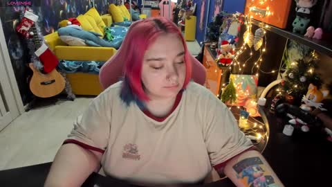Snapshot of softie_sofy chatting on 01/02/25, 01:49 Sofie online show from 01/02/25, 01:49