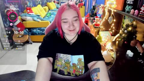 Snapshot of softie_sofy chatting on 01/04/25, 03:50 Sofie online show from 01/04/25, 03:50
