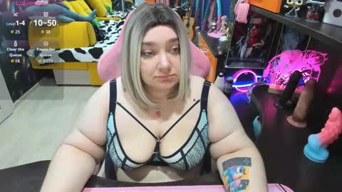 Sofie online show from 11/18/25, 02:50