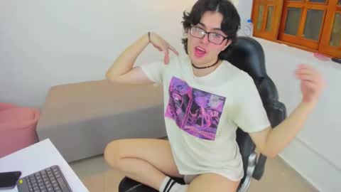 Snapshot of sohokat_doll chatting on 09/12/25, 04:12 Sohokat Doll online show from 09/12/25, 04:12