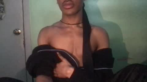 Snapshot of solaceeve chatting on 02/07/25, 08:31 SolaceEve online show from 02/07/25, 08:31