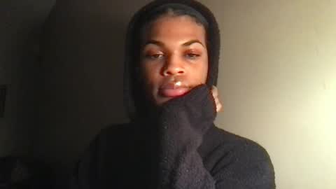 Snapshot of solaceeve chatting on 10/21/25, 11:05 SolaceEve online show from 10/21/25, 11:05