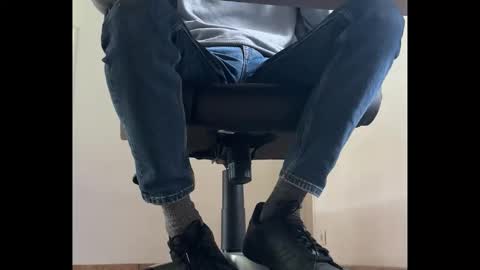 Snapshot of sondages chatting on 10/06/25, 12:02 Sondages online show from 10/06/25, 12:02