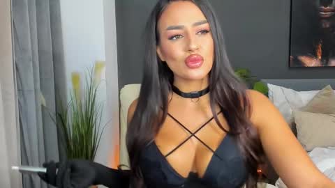Snapshot of sonia__rey chatting on 09/12/25, 03:45 Sonia Rey online show from 09/12/25, 03:45