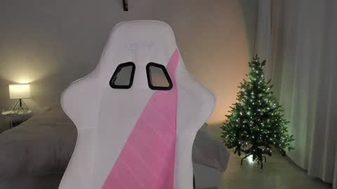 Snapshot of sonia_moon_ chatting on 12/13/24, 06:21 sonia_moon_ online show from 12/13/24, 06:21