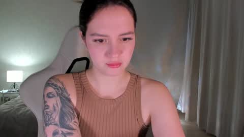 Snapshot of sonia_moon_ chatting on 01/14/25, 01:26 sonia_moon_ online show from 01/14/25, 01:26