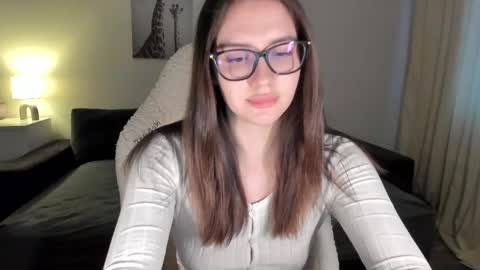 Snapshot of sonia_moon_ chatting on 03/02/25, 05:12 sonia_moon_ online show from 03/02/25, 05:12