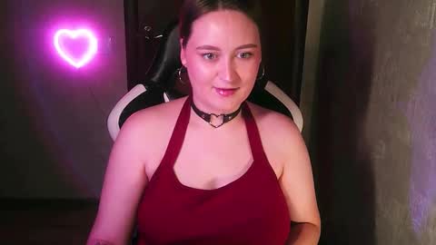 Snapshot of sonibear chatting on 09/12/25, 10:32 OksiFels online show from 09/12/25, 10:32