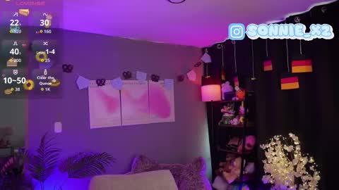 Sonnie online show from 09/29/25, 01:27