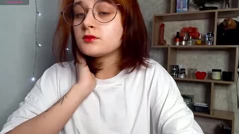 Snapshot of sonya_mikki chatting on 02/28/25, 11:23 Sonya online show from 02/28/25, 11:23
