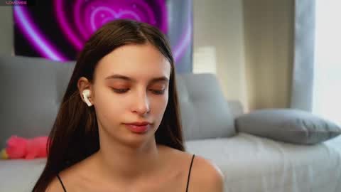 Snapshot of sonyaericsson chatting on 03/07/25, 08:56 Eva 3 online show from 03/07/25, 08:56