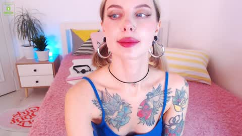 Snapshot of sonyalime chatting on 01/18/25, 07:28 Sonya Lime online show from 01/18/25, 07:28