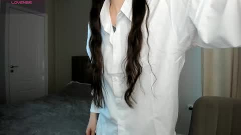 Yumi online show from 09/22/25, 02:02