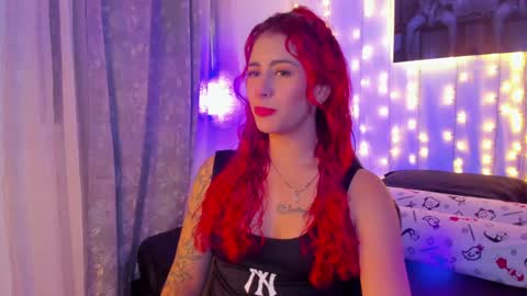 Snapshot of sophi_01 chatting on 01/14/25, 05:51 sophie online show from 01/14/25, 05:51
