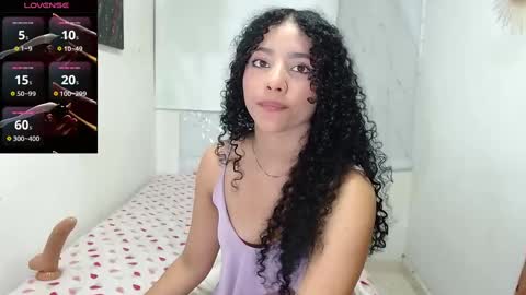 Snapshot of sophi_baby chatting on 03/09/25, 05:33 Sophi baby online show from 03/09/25, 05:33