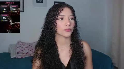 Snapshot of sophi_baby chatting on 09/13/25, 01:38 Sophi baby online show from 09/13/25, 01:38