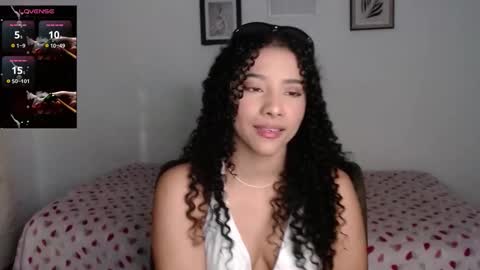 Snapshot of sophi_baby chatting on 09/19/25, 03:41 Sophi baby online show from 09/19/25, 03:41