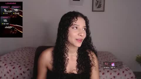 Snapshot of sophi_baby chatting on 09/22/25, 04:25 Sophi baby online show from 09/22/25, 04:25