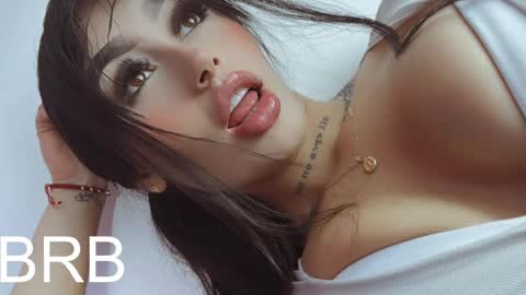 Snapshot of sophi_carter chatting on 02/28/25, 01:47 Sophi online show from 02/28/25, 01:47