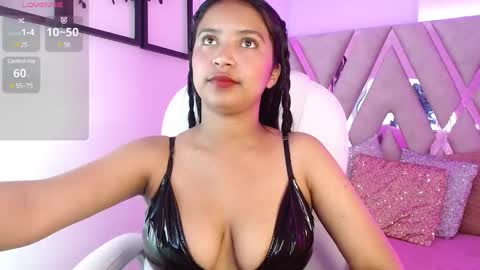 Snapshot of sophi_gray chatting on 12/15/24, 04:04 Shophi online show from 12/15/24, 04:04