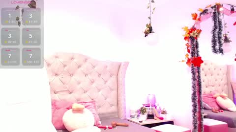 Snapshot of sophi_gray chatting on 01/07/25, 09:57 Shophi online show from 01/07/25, 09:57