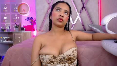 Snapshot of sophi_gray chatting on 01/31/25, 01:56 Shophi online show from 01/31/25, 01:56