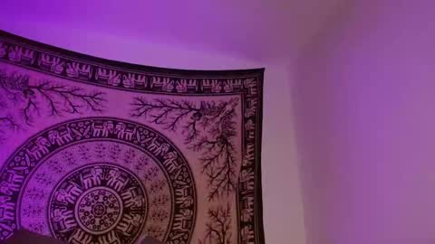 sophia online show from 09/27/25, 01:43