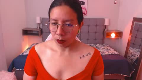 Snapshot of sophia_666_ chatting on 09/15/25, 01:16 Sophia online show from 09/15/25, 01:16