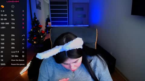 Snapshot of sophia__olsen chatting on 12/15/24, 10:28 sophia__olsen online show from 12/15/24, 10:28
