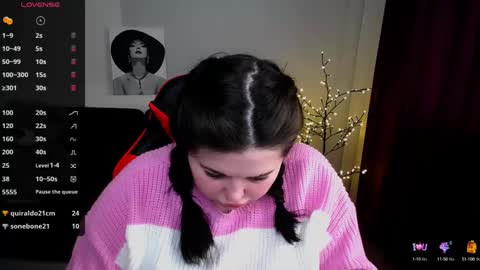 Snapshot of sophia__olsen chatting on 02/12/25, 09:42 sophia__olsen online show from 02/12/25, 09:42