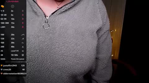 Snapshot of sophia__olsen chatting on 02/15/25, 09:27 sophia__olsen online show from 02/15/25, 09:27