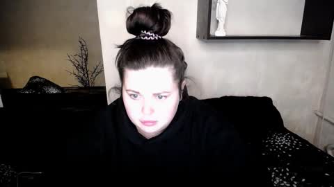 sophia__olsen online show from 11/10/25, 06:34