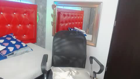 sophia__sweet1 online show from 11/30/25, 12:58