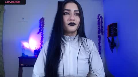 Snapshot of sophia_dk chatting on 12/31/24, 06:24 sophia hottie online show from 12/31/24, 06:24