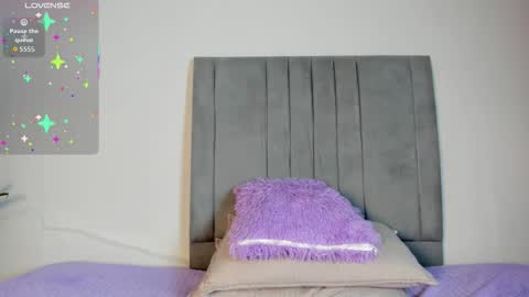 Snapshot of sophia_ebony___ chatting on 10/17/25, 01:03 sophia_ebony___ online show from 10/17/25, 01:03