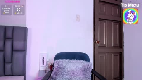 Snapshot of sophia_lemos chatting on 01/27/25, 04:43 Sofia online show from 01/27/25, 04:43