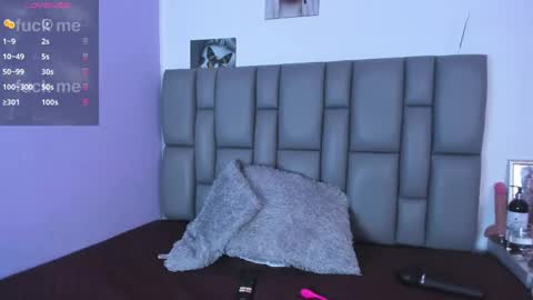 Snapshot of sophia_lemos chatting on 03/07/25, 01:51 Sofia online show from 03/07/25, 01:51