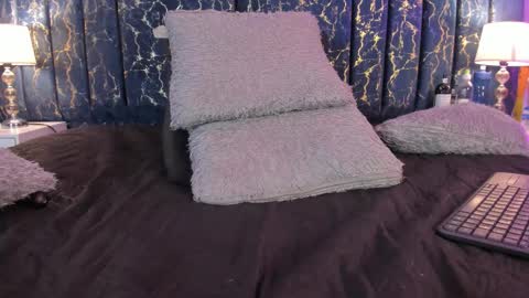 Sofia  online show from 11/10/25, 03:11