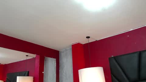 Sofia online show from 01/04/25, 02:35