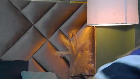 Sofia online show from 09/25/25, 01:37