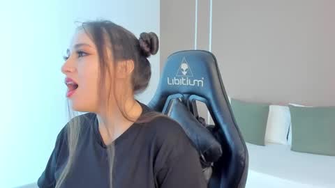 S O P H I A online show from 10/11/25, 12:36