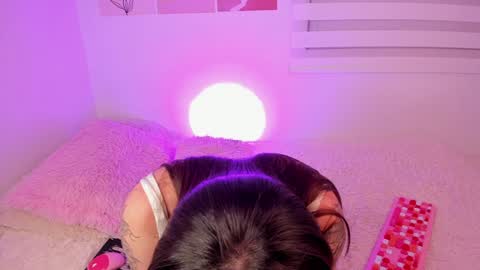 Snapshot of sophia_rhoades_ chatting on 12/20/24, 06:19 Sophi online show from 12/20/24, 06:19