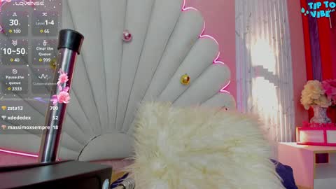 Snapshot of sophia_smith0 chatting on 12/05/24, 12:41 sophia online show from 12/05/24, 12:41